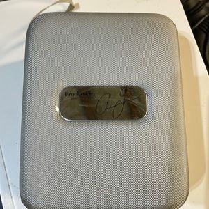 Ariana Grande Edition of bluetooth headphones from Brookstone